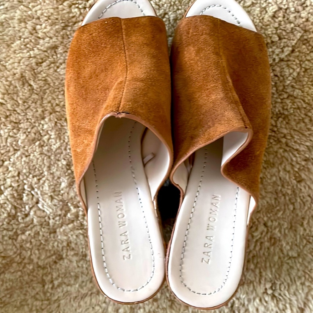 Zara Woman suede wedge clog